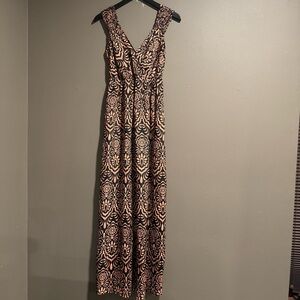 Attention Sleeveless V-neck Maxi Gown Size Medium